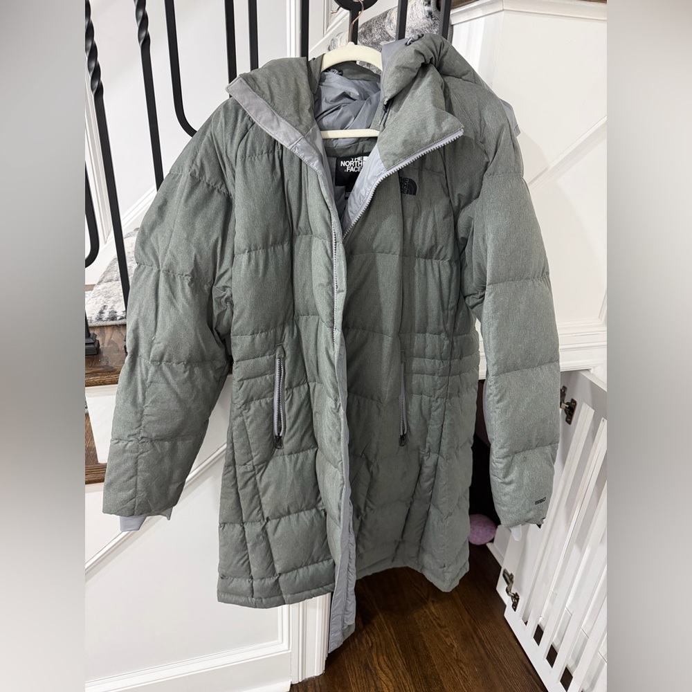 The North Face Acropolis Water Repellent 550 Fill Power Down Parkar